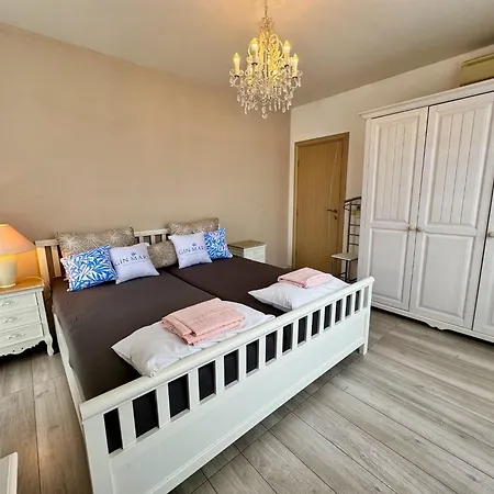 B48 In Tarsis Club Complex Apartmán *