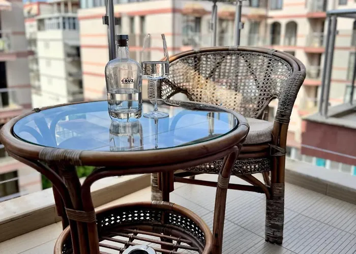 B48 In Tarsis Club Complex Lejlighed *