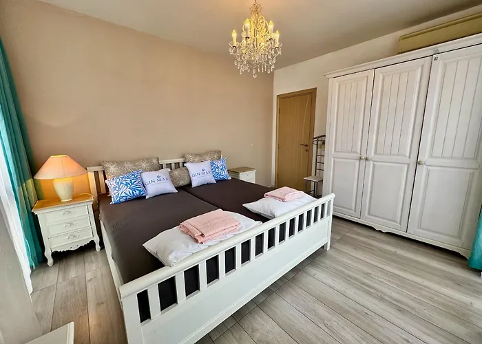 B48 In Tarsis Club Complex アパート *