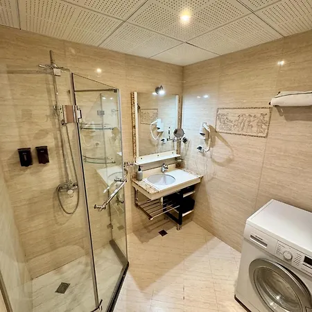 B48 In Tarsis Club Complex Z Widokiem Na Basen Slăntjev Brjag