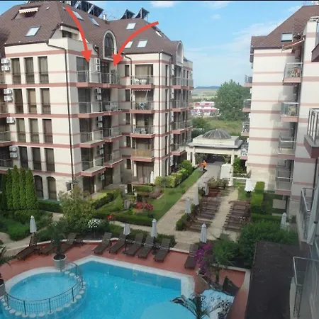 B48 In Tarsis Club Complex Z Widokiem Na Basen Lägenhet *